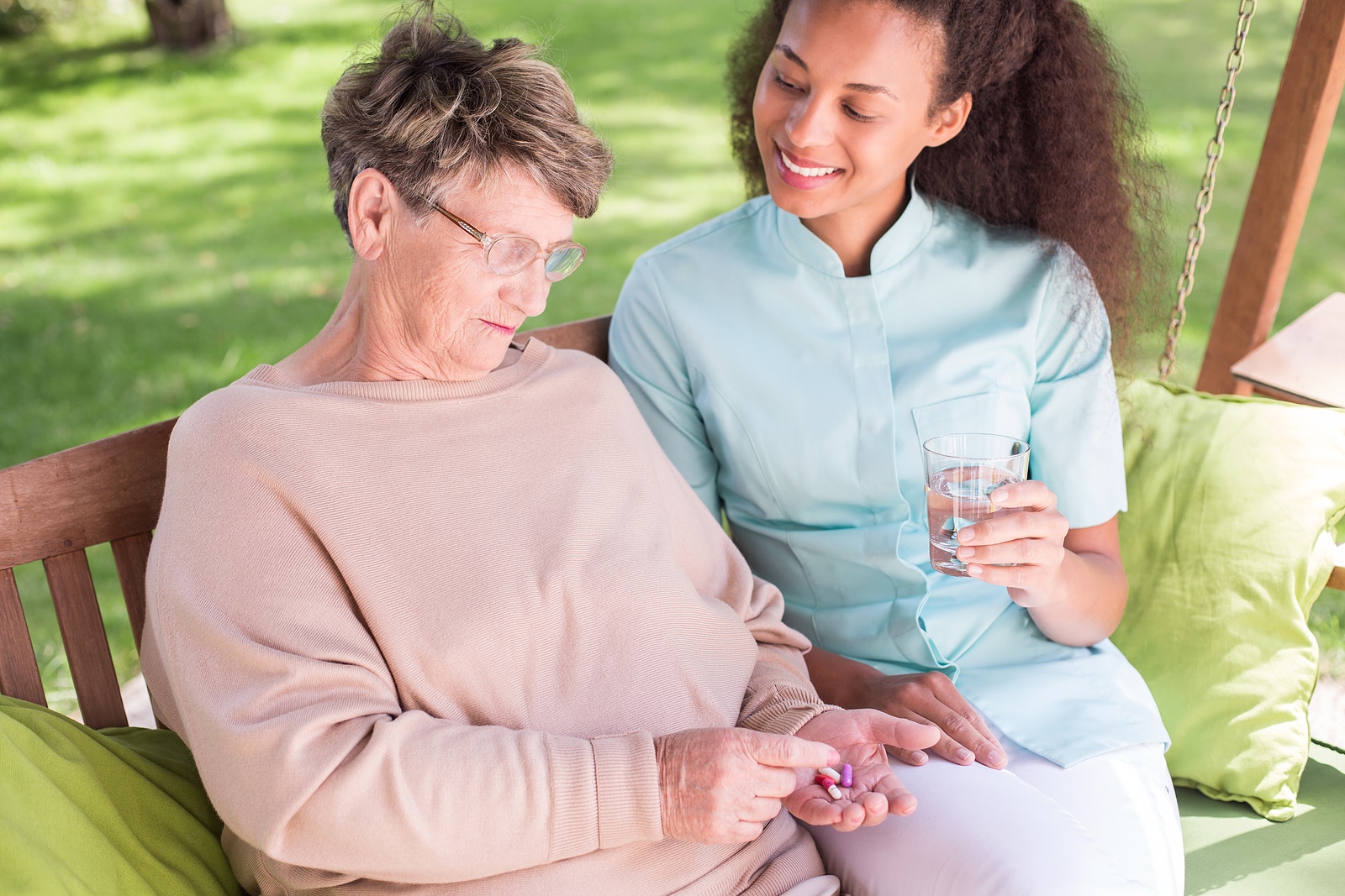 Caregiver in Oakwood GA: Medication Reminders